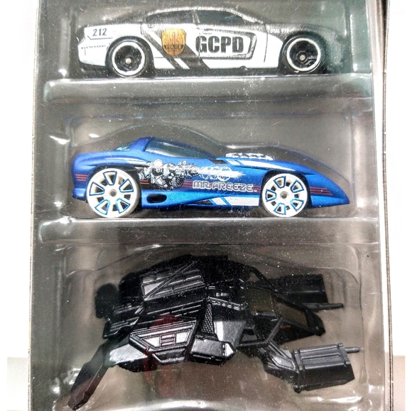 Hot Wheels 'Batman' 5 Car Collectible Set (#1) 1:64 Scale *NIB* - Picture 2 of 5